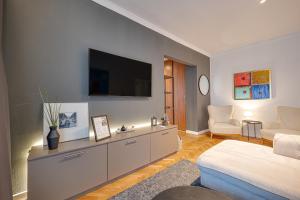 Grand Suborna Retreat - Premium Stay by the Presidency
