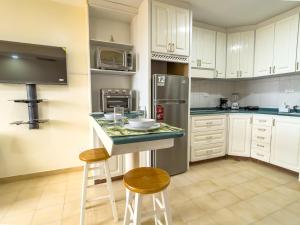 Apartamento Tipo Estudio frente Playa Moreno