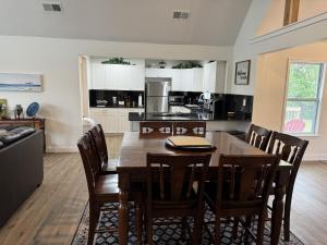 Charming Room in Martinez