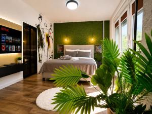 Macedonia Square Suite 22 - Pedestrian Street