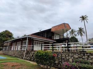 Dshahrul bunglow and chalet by the sea