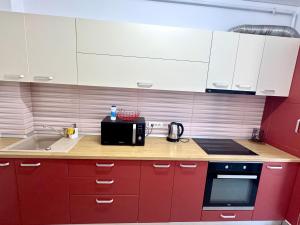 Mamaia Beach LuxyMar 3 Apartment