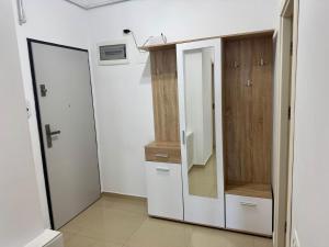 Mamaia Beach LuxyMar 3 Apartment