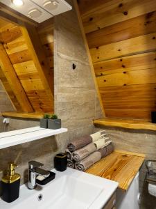 Villa Komarnica Hideaway