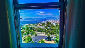 1901 CLOCK TOWER ROOM Spacious, Bright, and Comfortable with Unobstructed Ocea