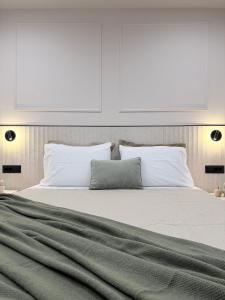 EROS & PATHOS Suites
