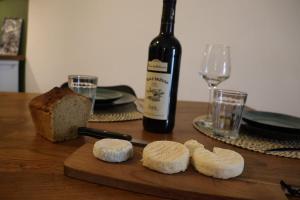 Linstant Chèvre - refuge ardéchois centre village - produits fermiers