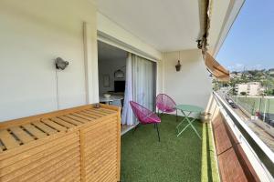 Bright studio just outside Cannes