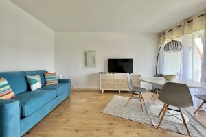 Bright studio just outside Cannes