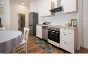 Apartments Melita - Superior Two Bedroom Apartment with Balcony and Sea View A4