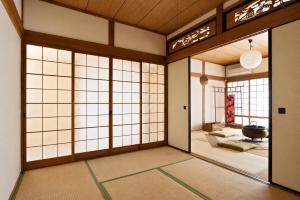 Japanese cozy house, Easy access to Namba-Kyoto-KIX