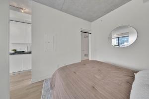 Downtown Toronto Lux 1BR on King St