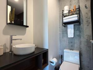 Loft with Urban View · Walk Everywhere Roma Norte