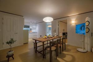 Entire Home, 3 Queen Beds, Easy Access to Gwangjang Market, DDP, Myeongdong