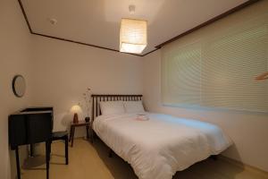Entire Home, 3 Queen Beds, Easy Access to Gwangjang Market, DDP, Myeongdong