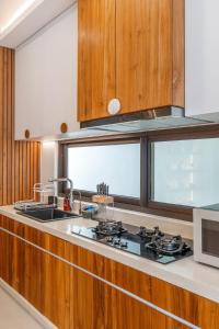 2BR Mediterranean Villa next to Black Sand Brewery
