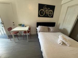 Modern Retreat at 1843 Dewey Street, Minutes to the Beach 105