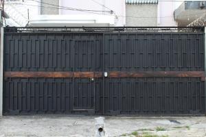 Casa Fontana - 3BR Home with Terrace & Free Parking