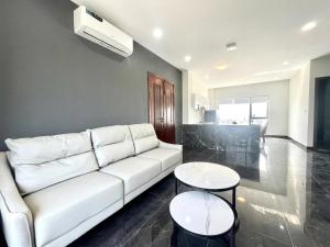 Sky Hotel - Cinema rooms & Apartments - Free laundry