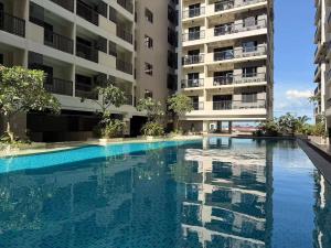 1605 One BR Deluxe Suite at SunnyPlace Residences