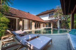 Aveli Villa 5 Bedroom with Pool at Seminyak 5 Mnt To beach by Car