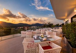 Duplex Loft 5 Pools and Gym near Nai Harn Beach- UTL B119
