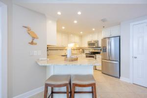 Phoenix VIII 81504 condo