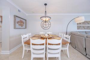 Phoenix VIII 81504 condo