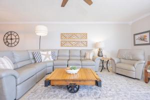 Phoenix VIII 81504 condo
