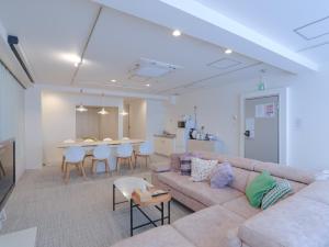 INOVE VILLA OSAKA -120m2 , 7 Double Beds , 2 BR , 2 Bath , Easy Access to Umeda , Kyoto ーPerfect for Families & Groupsー
