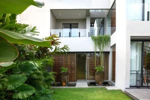 Five Palms Villas