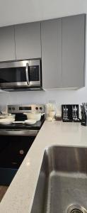 Moderno apartamento en Zona 14 con piscina y parqueo