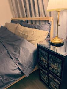 New, 10 minutes to Hongdae, 3 minutes to airport bus, Han River, and Hapjeong Station, Myeongdong, Gyeongbokgung Palace, Seongsu, YG, and Mangwon Market, Luggage storage, free parking