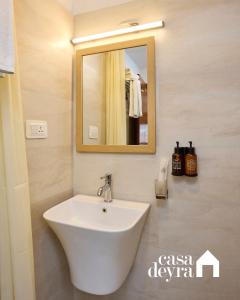 Casa Deyra Apartments- KGH, Patan