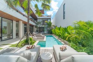Brand New Villa Amber Luxury 4BR - Private Pool and Rooftop in Berawa, Canggu