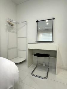 Seogyo Stay, 4min to Mangwon Station