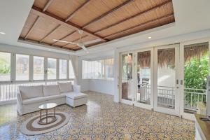 3BR Tropical Villa in the heart of Berawa