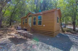Oakzanita Springs Camping Resort Cottage 4 - Boulevard