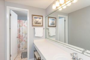 Phoenix VIII 8502 condo