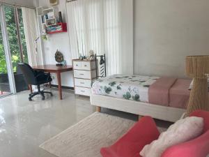 Mae Wad House