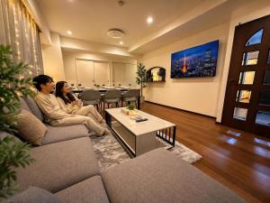Spacious Family Apartment in Tokyo Up to 12 Guests Elevator