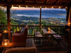Chalet with nature and lake views with private pool