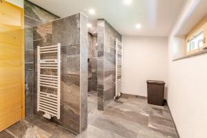 Ferienwohnung La-Wurm mit privatem Whirlpool