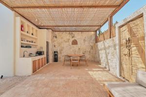 2BR Boho Chic Villa 2 minutes to Nunggalan Beach