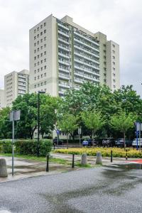 Pole Mokotowskie Metro Apartment AC by Mia