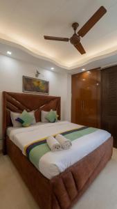 Fortune Home Service Apartment 3BHK, E-120, Near Max Hospital Saket