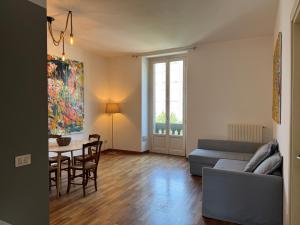 Milano Art Gallery Apartment - 10 min to Duomo