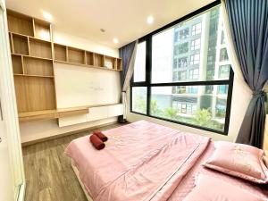 Modern 2Bedroom with Panoramic Lake and Skyline Views