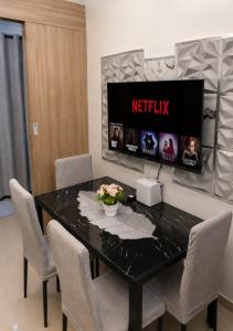 Grey & Wood 1BR with Pool View Shore 2 Near MOA