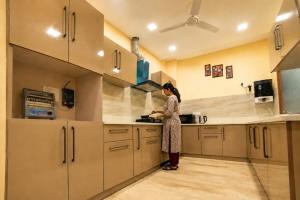 Lime Tree 3BHK Serviced Apartments DLF Phase -5 Gurgoan